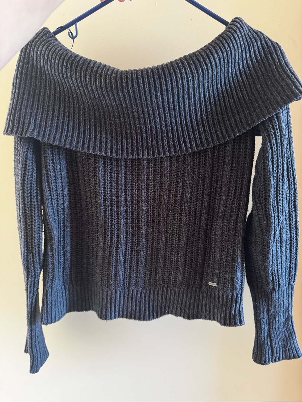 Off-Shoulder Ribbed Knit Sweater - Charcoal